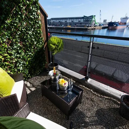 Sea View Luxury City Centre - Best Location Apartment Galway