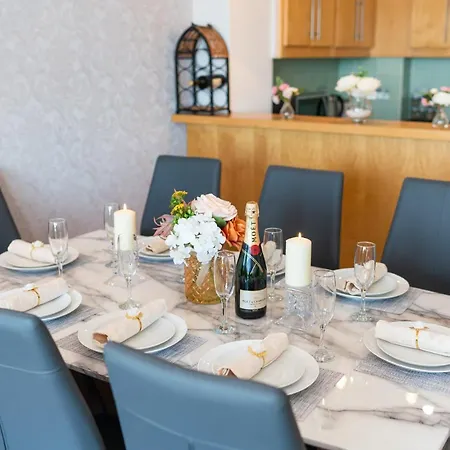 Sea View Luxury City Centre - Best Location Galway