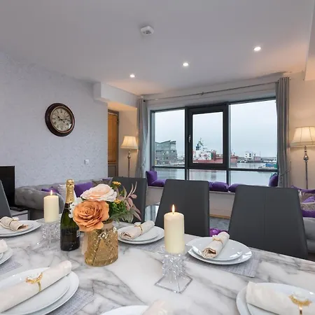 Sea View Luxury City Centre - Best Location *