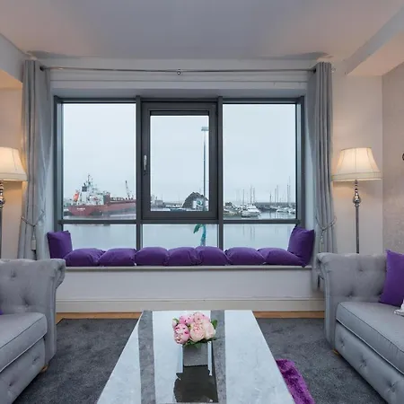 Sea View Luxury City Centre - Best Location Apartment Galway
